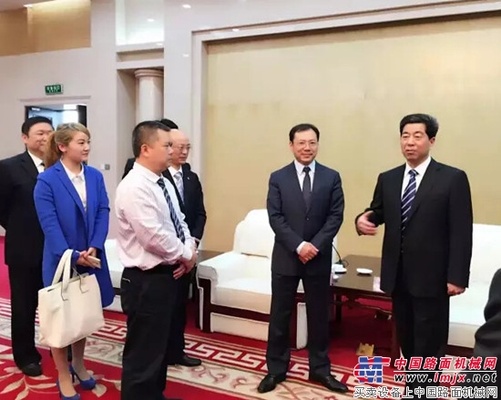 河南省省长陈润儿履新首日会见三一集团总裁唐修国一行