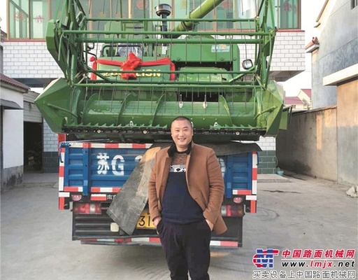 中联重科谷王性能优异  助力农户丰收