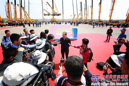 徐工董事长王民： 今年成功挺进欧美日  徐工在海外将势如破竹