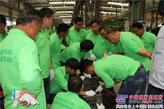 皖北农机人走进中联重科忙“充电”