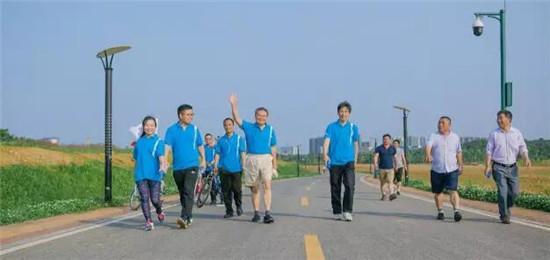 山河智能跑步团来啦！