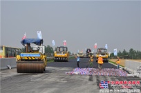 河南开民高速公路二分部多项安全举措确保路面施工
