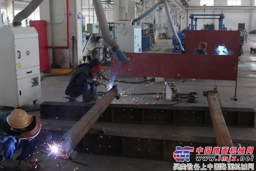 陕建机：严抓细管不断提升产品质量