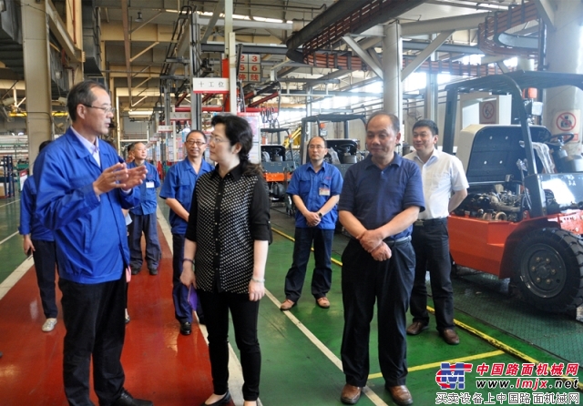 中国机冶建材工会主席江南到合力公司调研指导工作