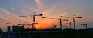 川建“SCM”塔机群参与“建筑工业化”样板楼施工