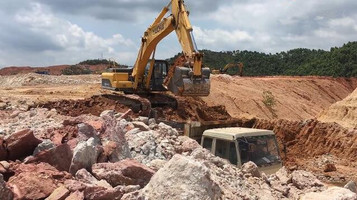 玉柴重工挖掘机玉林博白教育城建设项目施工视频