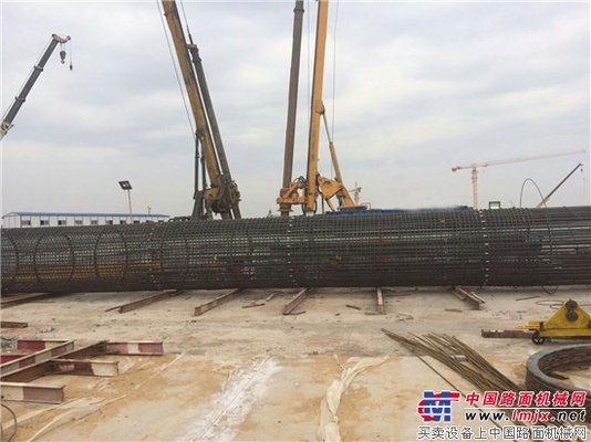 雷沃旋挖钻青岛胶东国际机场大显身手