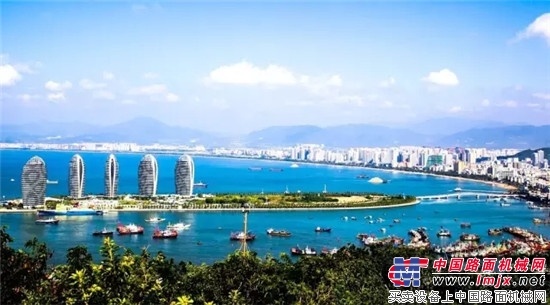 中联重科农业机械成为海南新景观