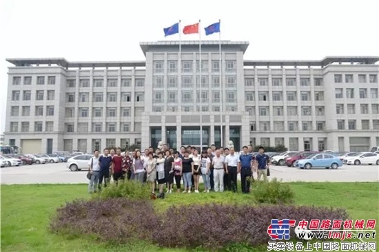 皖北新老客户行 争相试驾点赞华菱车
