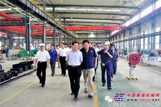洛阳市委副书记、市长鲍常勇莅临国机重工洛阳公司视察工作！