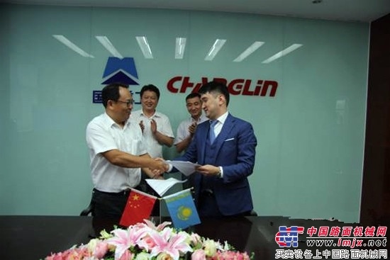 常林股份與哈薩克斯坦客戶簽署技貿合作合同