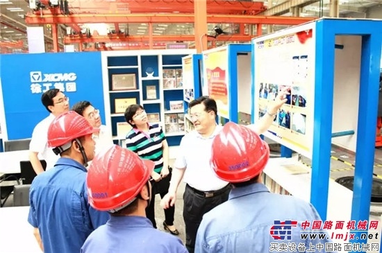省检查组深入徐工基层调研“两学一做”学习教育工作