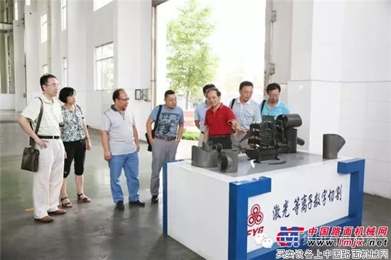 烟台大学机电汽车工程学院一行领导及教师参观考察集团