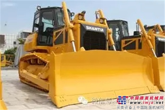 山推SD52-5、DH17型推土机实现俄罗斯市场出口突破