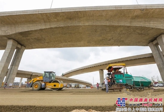 徐工成套道路机械鏖战徐州北三环