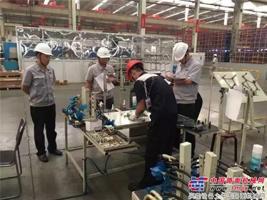 “雷沃工程机械2016年联合技能竞赛”成功举办