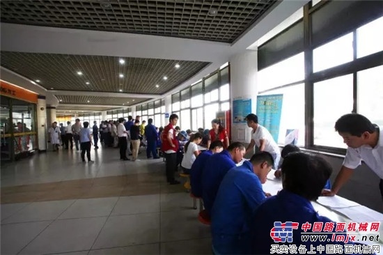 龙工组织员工参加无偿献血活动