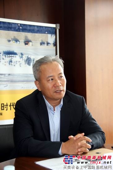 卡特彼勒全球副总裁、卡特彼勒（中国）投资有限公司董事长陈其华