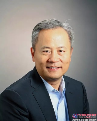 卡特彼勒全球副总裁陈其华先生谈“构建开放型经济新格局”