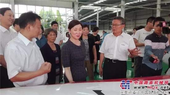 湖南省政协主席李微微一行调研山河科技