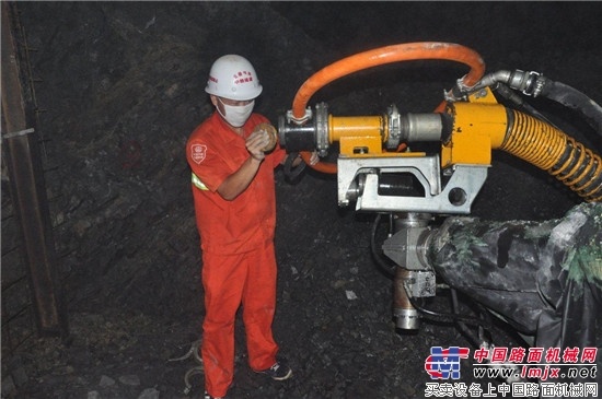 三一带你走进：大象湿喷机“玉磨铁路”隧道施工纪实