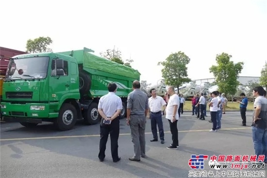 请进来不停 客户来访不断 陕西商混行业代表走进华菱星马体验参观