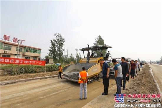 徐工成套路面设备助建河间交通运输网