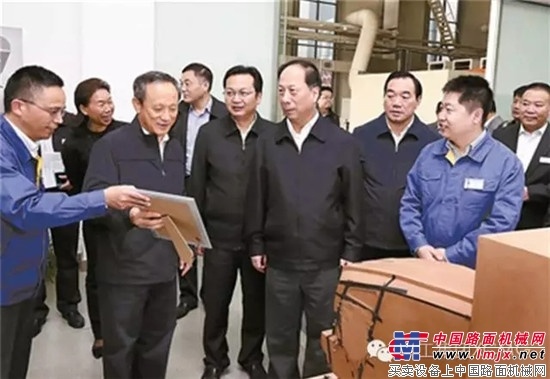 江苏省省长石泰峰调研徐工强调： 努力抢占产业发展的中高端，提升国际竞争力