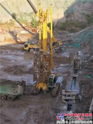8,000工作小時寶峨GB 34抓鬥挖入堅硬卵石地層，北京地質公司出色施工中鐵物大廈連續牆工程