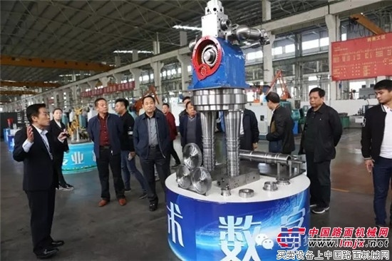 淮北市散装水泥发展和应用协会一行来宾参观考察方圆集团