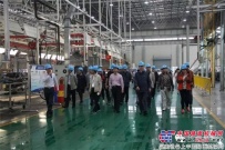 中國建設職工政研會市容行業分會代表走進華菱星馬參觀考察