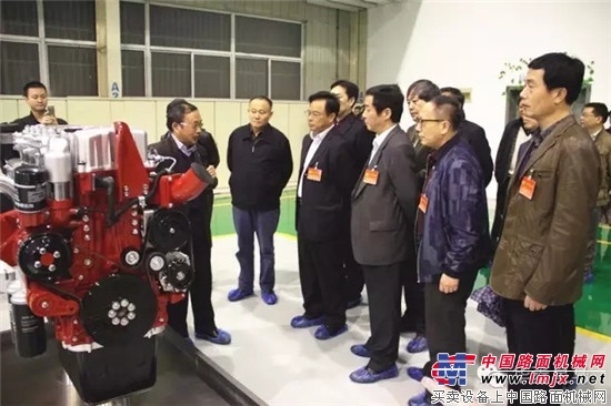 十一届安徽省政协委员视察组来华菱开展“高校产学研”专题视察