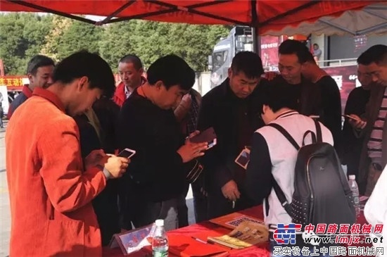 移师杭州 华菱星马大篷车互动路演掀高潮
