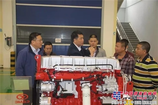 福建漳州永华混凝土建材有限公司董事长胡联清一行走进华菱星马