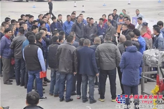 互动体验+赛场较量 浙江客户现场订车120台