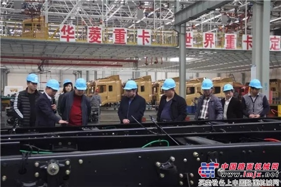 山东现代物流有限公司董事长寇行聚一行走进华菱星马参观考察
