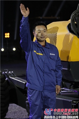 领略中国智造梦幻舞步