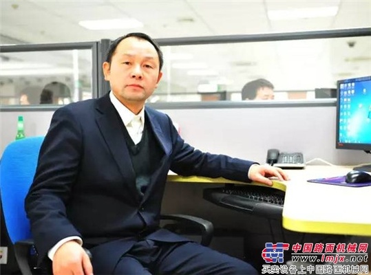 三一龙经理的办公桌：细微之处见真章