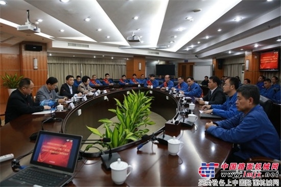 玉林市总工会主席黄少明到玉柴慰问