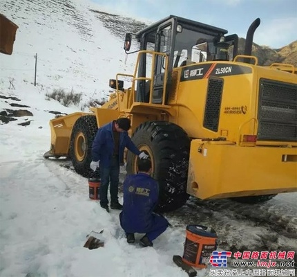 用心服务 柳工装载机一直在“路”上