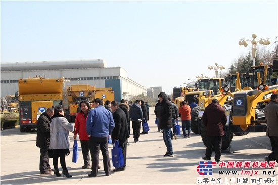 “全身心服务再升级”  徐工道路徐州会第二站盛大开幕