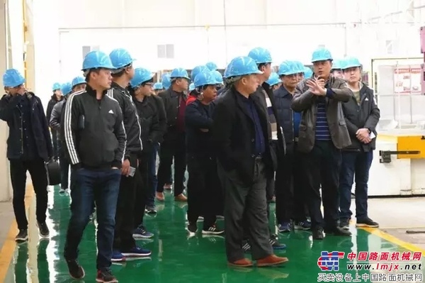 河南温县客户华菱行 现场下单二十余台