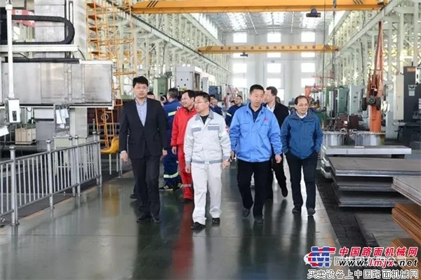 海阳中集来福士海洋工程有限公司一行来宾参观方圆集团