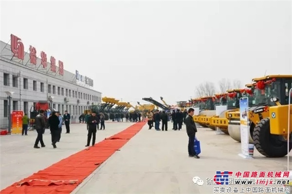徐工道路“全身心服务”再升级（沈阳站）吹暖辽沈大地