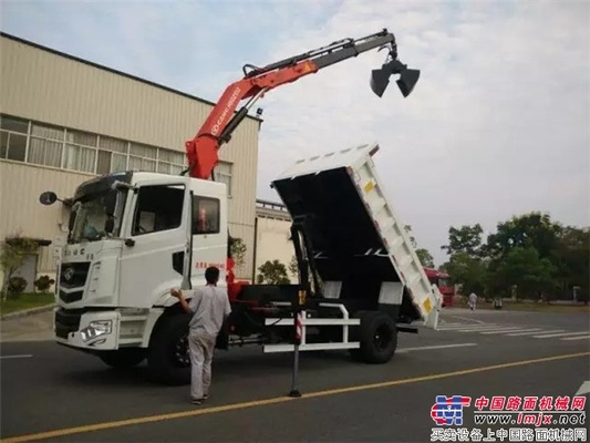 华菱星马随车吊----再添新丁