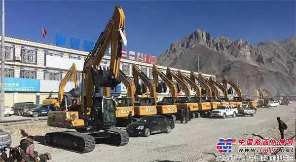 西藏老板：4台外资挖机遭遇“高原反应”，看三一挖机如何救场？