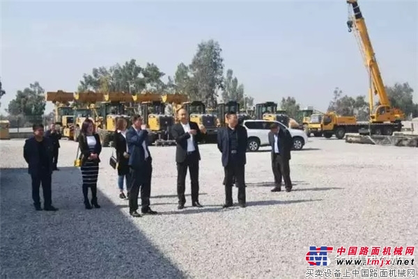 葛洲壩第三工程公司王煥明一行到訪徐工巴基斯坦分公司