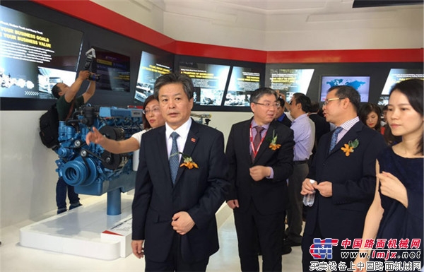 潍柴发布越南首款欧V产品 全新产品服务中心盛大开业