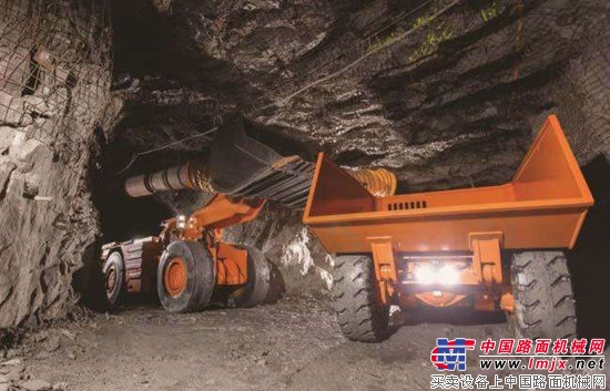 为扩大采矿业务 小松收购美国矿山机械制造商 Joy Global