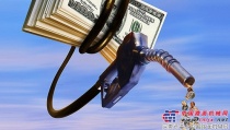 国内成品油价年内最大涨幅来袭 加满一箱油多花8元